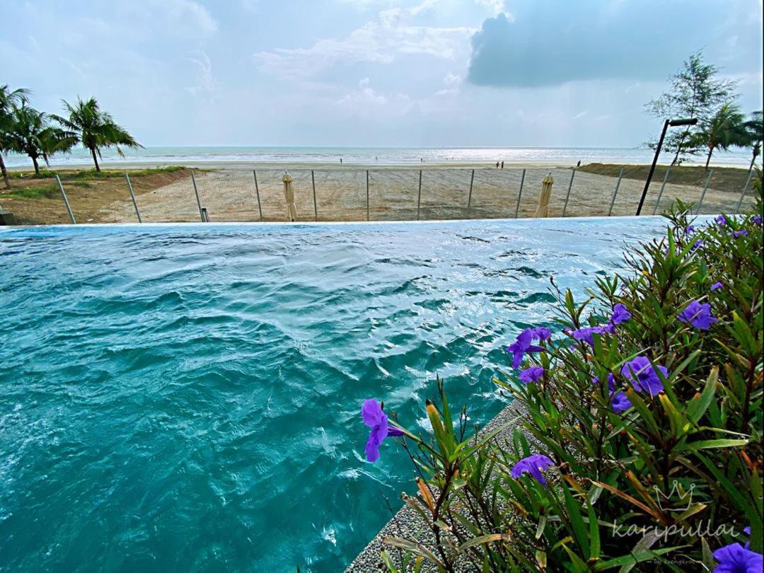 Timurbay Seafront Residence By L'Amour Home Kuantan Bagian luar foto