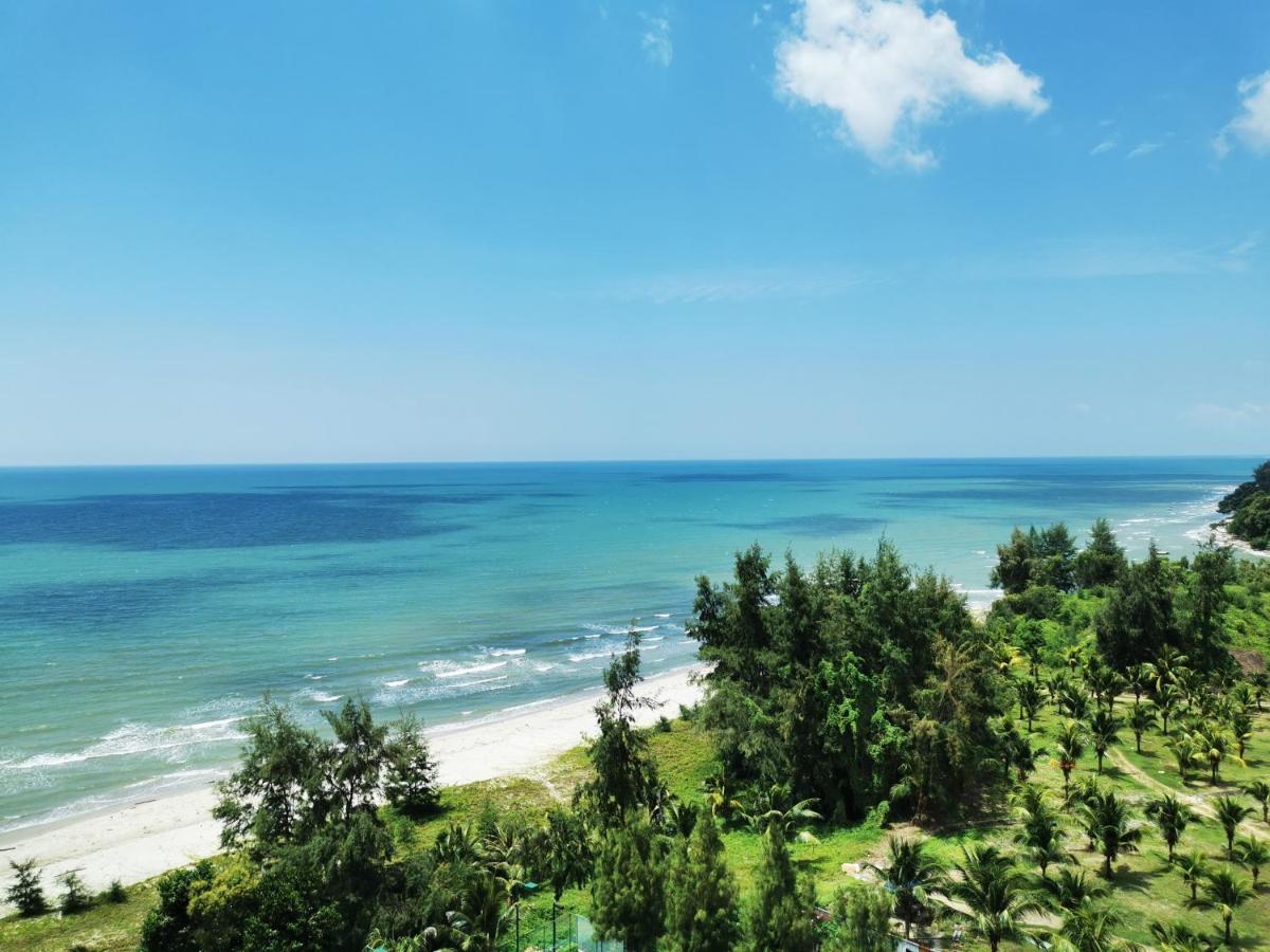 Timurbay Seafront Residence By L'Amour Home Kuantan Bagian luar foto