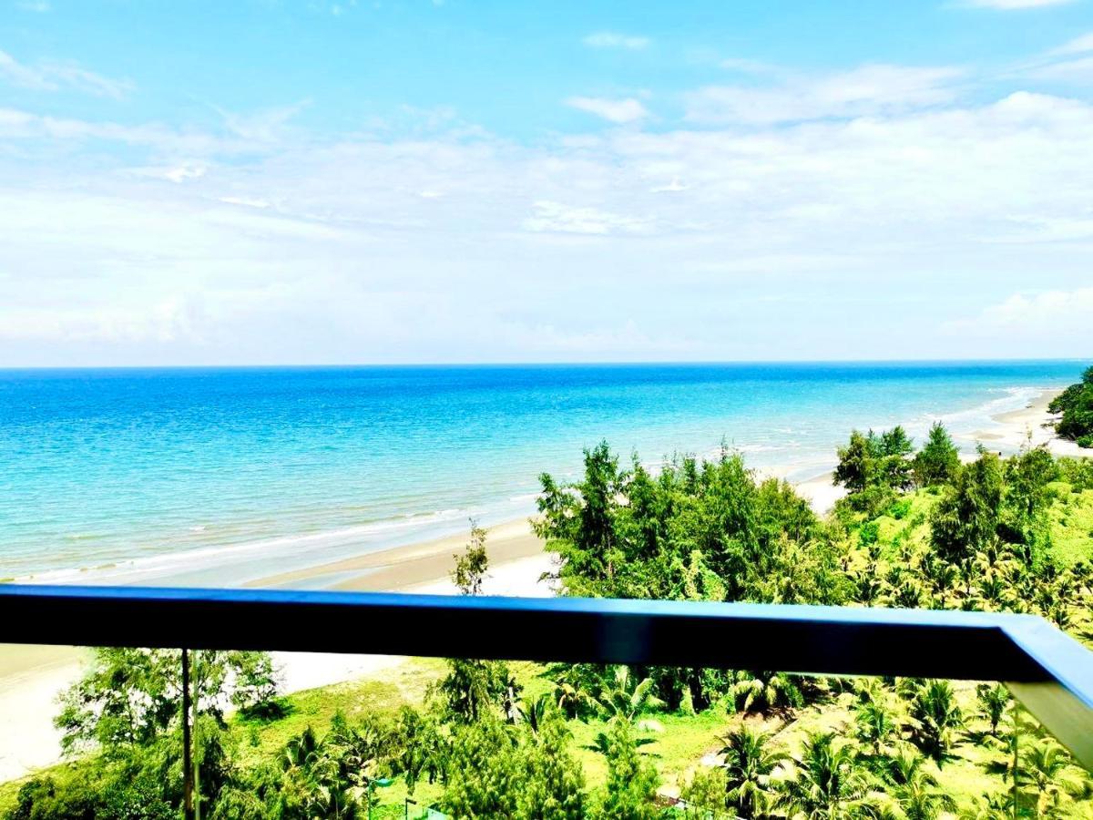 Timurbay Seafront Residence By L'Amour Home Kuantan Bagian luar foto