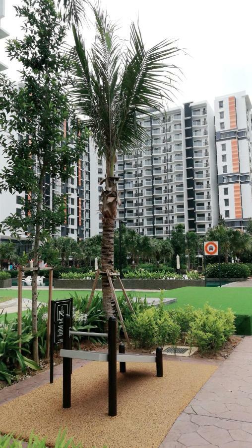 Timurbay Seafront Residence By L'Amour Home Kuantan Bagian luar foto